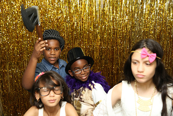106153
